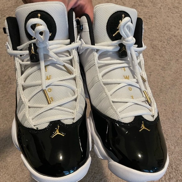 Men’s Jordans - Picture 3 of 4